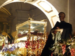 200 años del Templo Dominico y el anda del Señor Sepultado "Cristo del Amor" lo representaba en su alegoría procesional